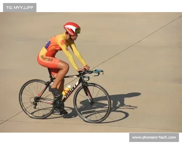 如何通过科学训练与心理调节提升女子冲刺赛的竞技水平与表现