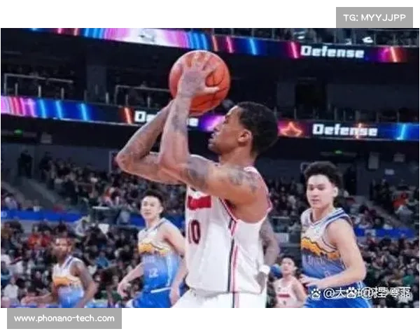 布克比赛录像分析聚焦成功防守策略及技巧展示